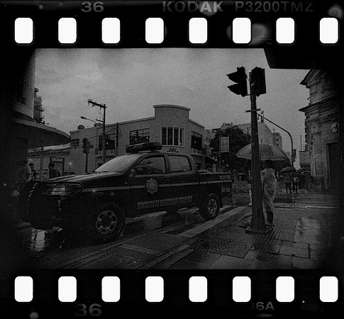 36 Elliot Morales - Kodak TMAX P3200 por Arca Film Lab (Junio 2025) - Rollo 1163