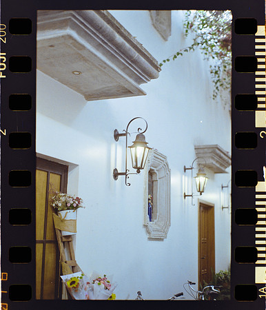 02 Ronald Ottoniel - Fujifilm 200 por Arca Film Lab (Mayo 2024) - Rollo 0089