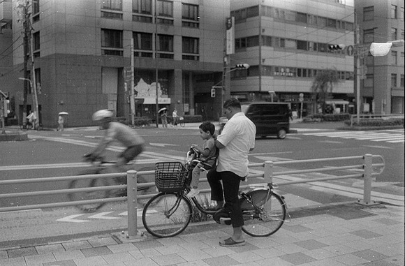34 Javier Flores - Ilford HP5+ 400 por Arca Film Lab (Octubre 2024) - Rollo 0422