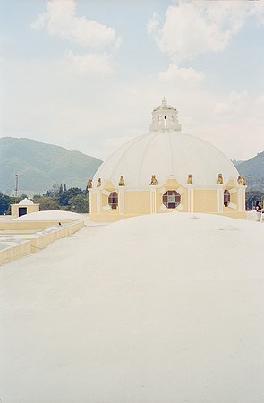 23 Luis Felipe Rodríguez - Kodak Portra 400 por Arca Film Lab (Mayo 2025) - Rollo 1093