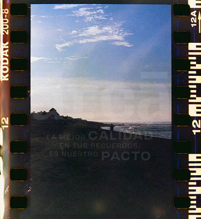 12 Rollo 06 Avery - Kodak Gold 200 Expirado por ArcaFilmLab (Octubre 2023)