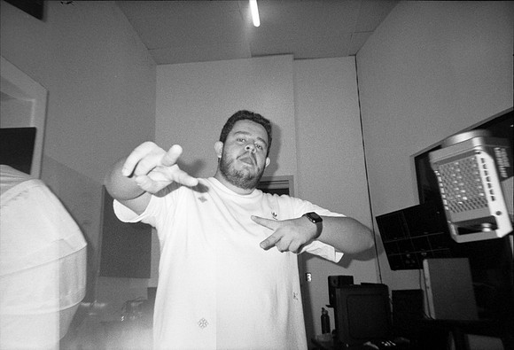 11 Andrea Osorio - Ilford HP5 Plus 400 por ArcaFilmLab (Octubre 2023)