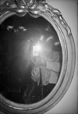 18 Andrea Osorio - Ilford HP5 Plus 400 por ArcaFilmLab (Octubre 2023)