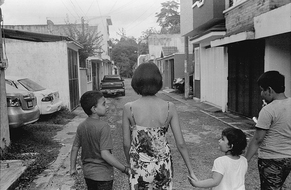 09 Christopher Robles - Ilford HP5+ 400 por Arca Film Lab (Febrero 2025) - Rollo 0680
