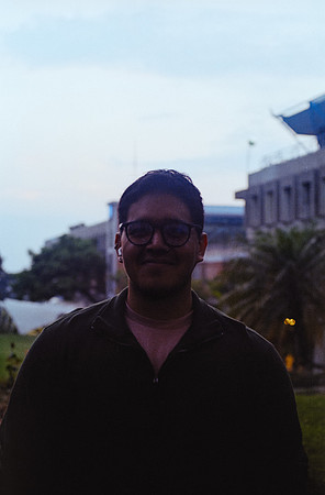 19 Adrián Cajax - Fujifilm 400 por Arca Film Lab (Abril 2025) - Rollo 0988