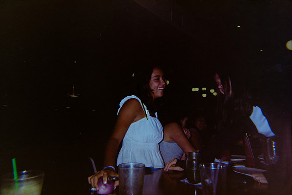 08 Kamilah Ruíz - Kodak Portra 400 por Arca Film Lab (Mayo 2024) - Rollo 0065