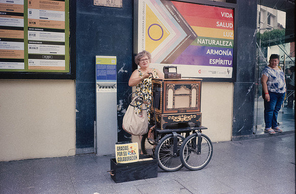 14 Nancy Vásquez - Kodak Ektachrome 100 por Arca Film Lab (Agosto 2024) - Rollo 0294