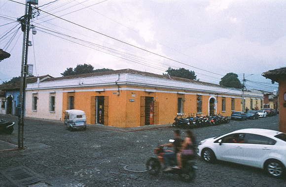 22 Alexander Daum - Kodak Ektachrome 100 por Arca Film Lab (Enero 2025) - Rollo 0634