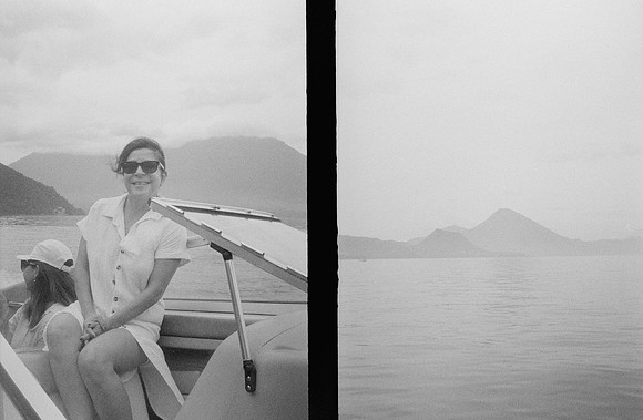 17 María Elena Santa Cruz - Ilford HP5 400 por Arca Film Lab (Febrero 2025) - Rollo 0780