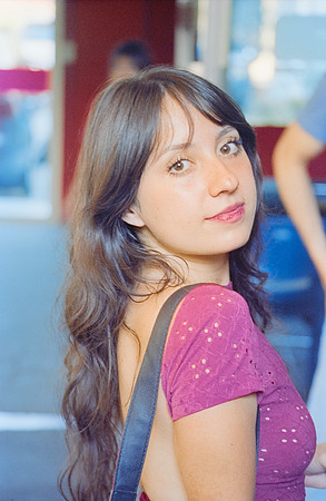 17 Paula González - Cinestill 800T por Arca Film Lab (Mayo 2025) - Rollo 1036