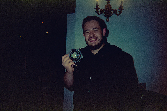 10 Andrea Osorio - Kodak MAX 400 por Arca Film Lab (Febrero 2025) - Rollo 0787