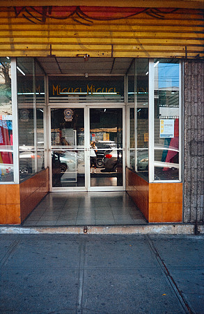 04 Ronald Hernández - Kodak Ultamax 400 por Arca Film Lab (Septiembre 2024) - Rollo 0329