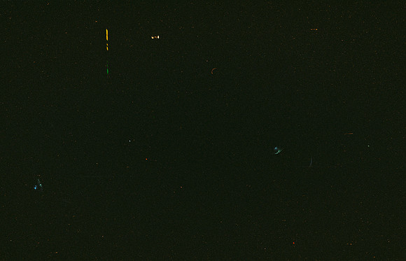 24 Edwin Chang - Cinestill 800T por Arca Film Lab (Diciembre 2024) - Rollo 0516
