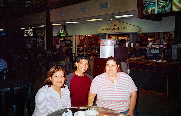29 Caleb Rodríguez - Kodak Ultra 400 por Arca Film Lab (Enero 2025) - Rollo 0576