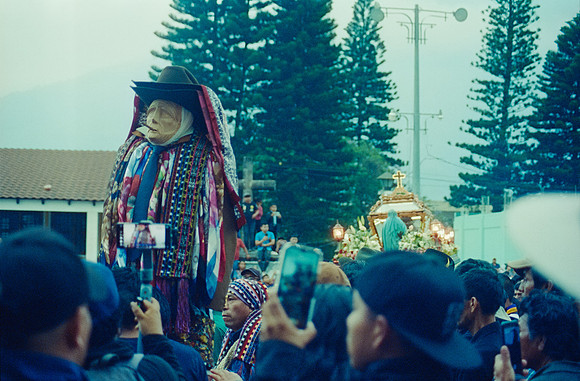 32 Ronald Ottoniel - 800T por Arca Film Lab (Abril 2025) - Rollo 0975