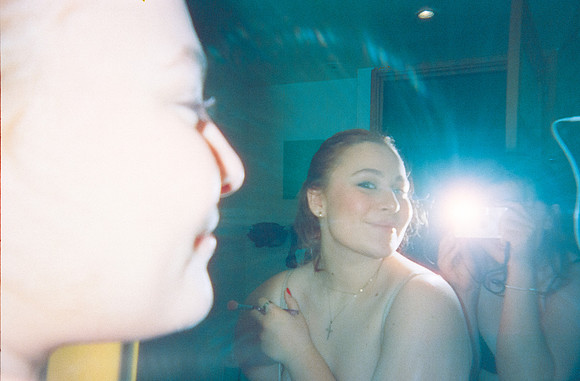 07 Kamilah Ruíz - Cinestill 800T por Arca Film Lab (Agosto 2024) - Rollo 0251