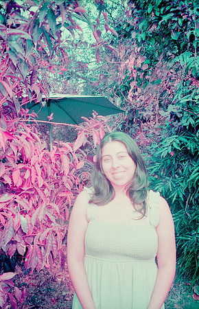 10 Natalia Mendoza - Lomography Purple por Arca Film Lab (Mayo 2025) - Rollo 1019