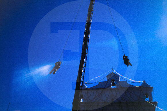 01 Lisgar_Santos - Harman Phoenix 200 por Arca Film Lab (Enero 2024)