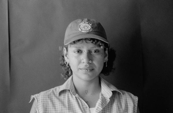 06 Mariana Cabrera - Kentmere Pan 400 por Arca Film Lab (Junio 2025) - Rollo 1130