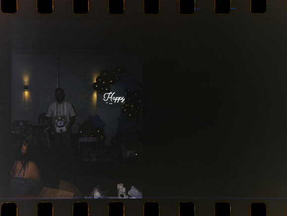 15 Jimmy Morán - Fuji C200 Half Frame por Arca Film Lab (Enero 2024)
