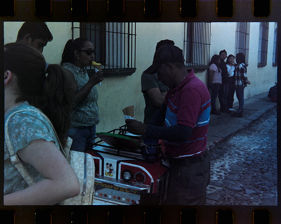 24 Jimmy Morán - Kodak Portra 400 por Arca Film Lab (Enero 2024)