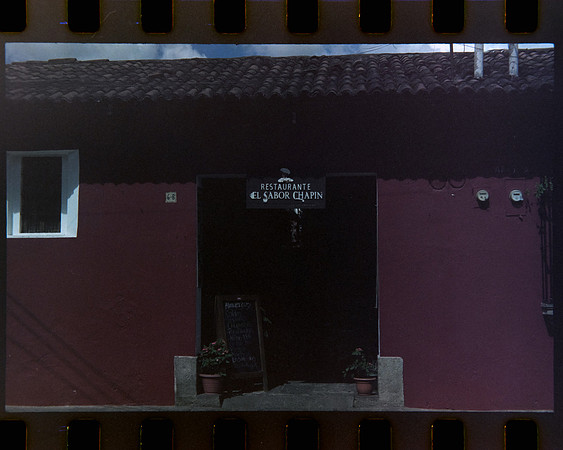 28 Jimmy Morán - Kodak Portra 400 por Arca Film Lab (Enero 2024)