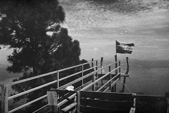 04 Carlos Castro - Ilford HP5+ 400 por Arca Film Lab (Septiembre 2024) - Rollo 0345