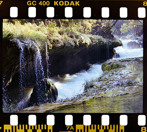08 Yasemin Tocpan - Kodak Ultramax 400 por Arca Film Lab (Octubre 2024) - Rollo 0392