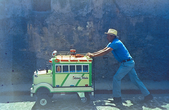 11 Rafael Peyré - Cute Color New York 400 por Arca Film Lab (Junio 2025) - Rollo 1102
