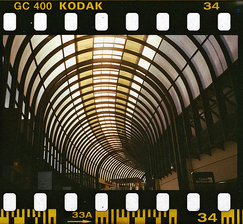 37 David Santiago - Kodak Ultramax 400 por Arca Film Lab (Febrero 2025) - Rollo 0703