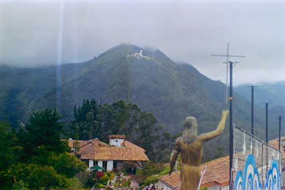 23 Annalu Gálvez - Fujifilm 200 por Arca Film Lab (Marzo 2024)