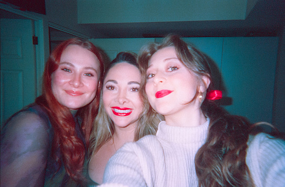 18 Kamilah Ruíz - Cinestill 800T por Arca Film Lab (Agosto 2024) - Rollo 0251