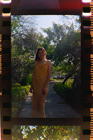 04 Fabriccio Díaz y Lucía Ramírez - Kodak Ultramax 400 - Expirado Enero 2014 por Arca Film Lab (Marzo 2024) - Santa Teresita