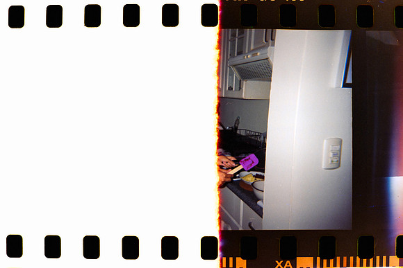 01 Fabriccio Díaz y Lucía Ramírez - Kodak Ultramax 400 - Expirado Enero 2014 por Arca Film Lab (Marzo 2024) - Santa Teresita