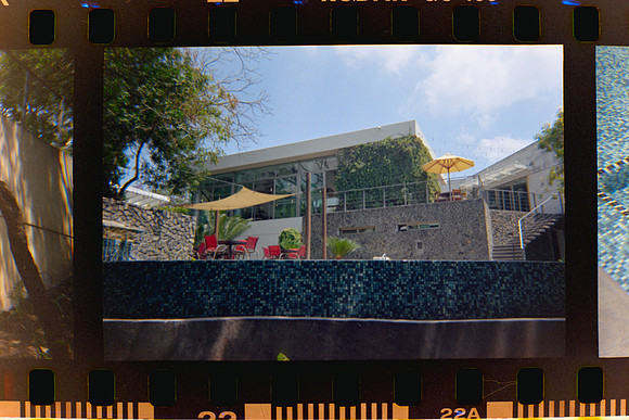23 Fabriccio Díaz y Lucía Ramírez - Kodak Ultramax 400 - Expirado Enero 2014 por Arca Film Lab (Marzo 2024) - Santa Teresita