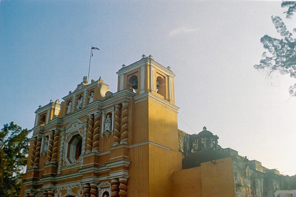 34 Jorge Mena - Kodak Gold 200 por Arca Film Lab (Marzo 2024)