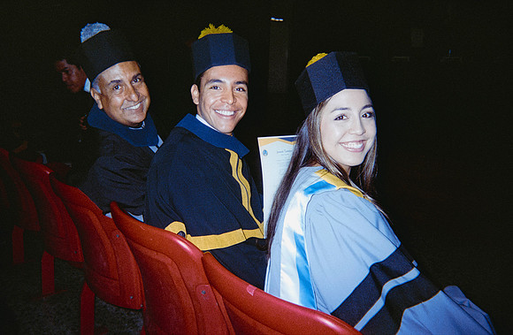 25 Adriana González - Fujifilm 400 por Arca Film Lab (Mayo 2025) - Rollo 1020
