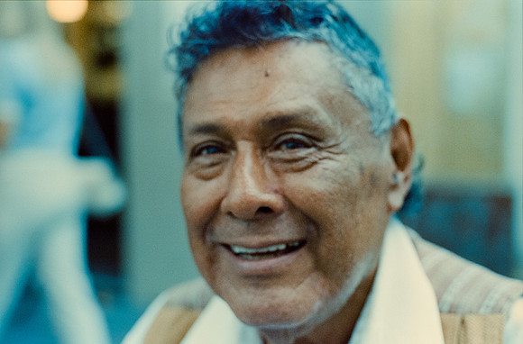 20 Elliot Morales - Cinestill 800T por Arca Film Lab (Mayo 2025) - Rollo 1001