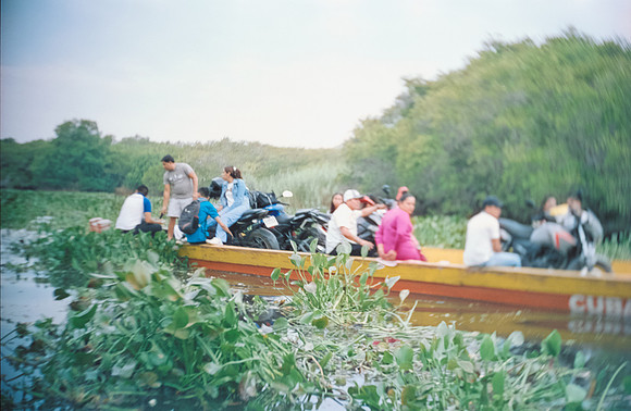 15 Fabriccio Díaz - Cinestill 50D por Arca Film Lab (Abril 2025) - Rollo 0939