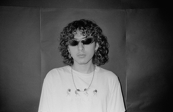 19 Mariana Cabrera - Kentmere Pan 400 por Arca Film Lab (Junio 2025) - Rollo 1124