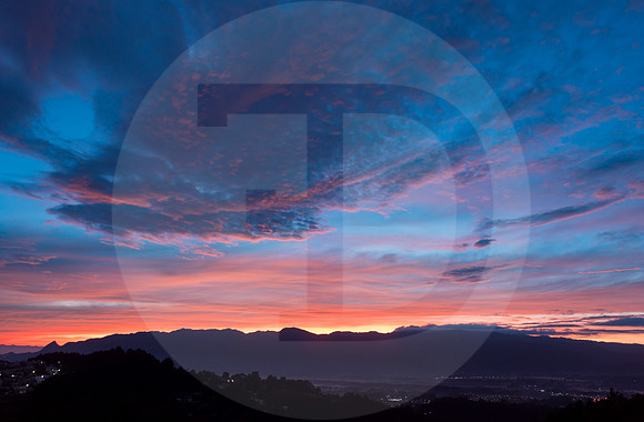 16 Amanecer 7 Julio 2021 - Detrás de las rejas por Fabriccio Díaz