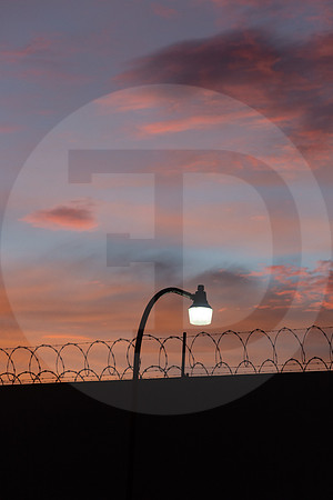 08 Amanecer 7 Julio 2021 - Detrás de las rejas por Fabriccio Díaz