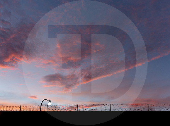 11 Amanecer 7 Julio 2021 - Detrás de las rejas por Fabriccio Díaz