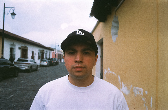 32 Alexander Daum - Kodak Ektachrome 100 por Arca Film Lab (Enero 2025) - Rollo 0634