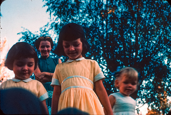 01 Ana Cristina Ayala - Kodak Ektachrome 100 por Arca Film Lab (Diciembre 2024)