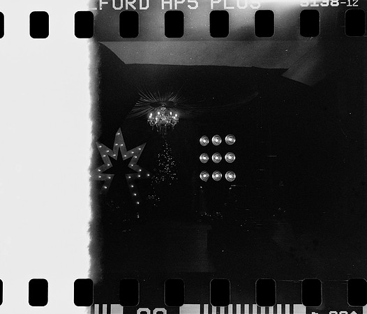 01 Carlos León - Ilford HP5 Plus 400 por Arca Film Lab (Abril 2024)