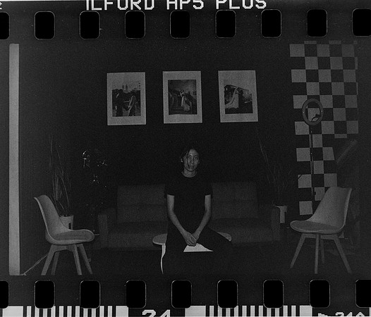 26 Carlos León - Ilford HP5 Plus 400 por Arca Film Lab (Abril 2024)