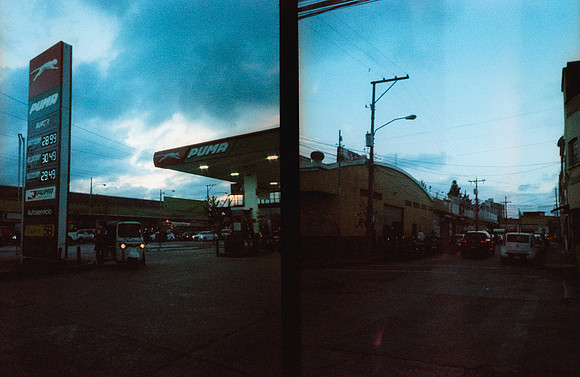 26 Chango - Retocolor Aqua 400 por Arca Film Lab (Abril 2024)