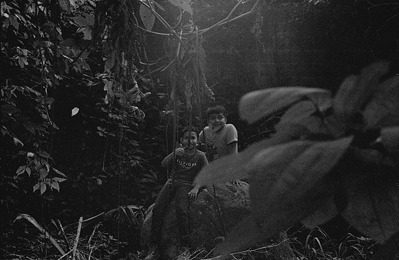 16 Christopher Robles - Ilford HP5+ 400 por Arca Film Lab (Febrero 2025) - Rollo 0680