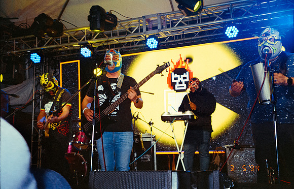 21 Darlyn Ayala - Fujifilm 400 por Arca Film Lab (Octubre 2024) - Rollo 0395